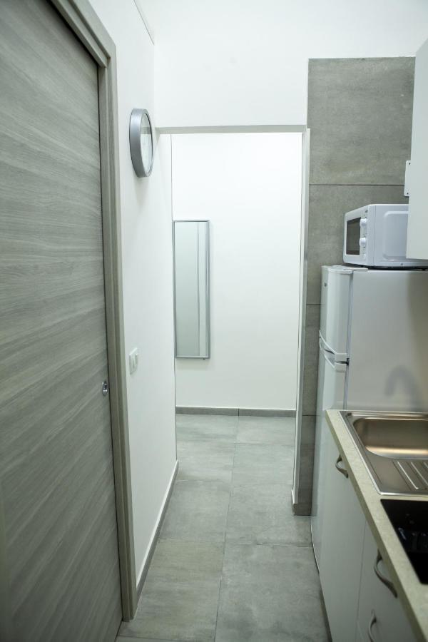 Apartamento Na' Stanza In Piazza Nápoles Exterior foto