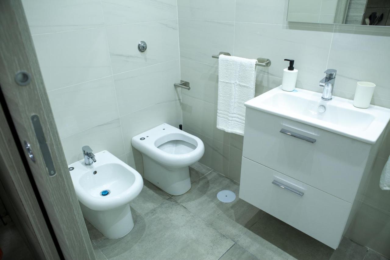 Apartamento Na' Stanza In Piazza Nápoles Exterior foto