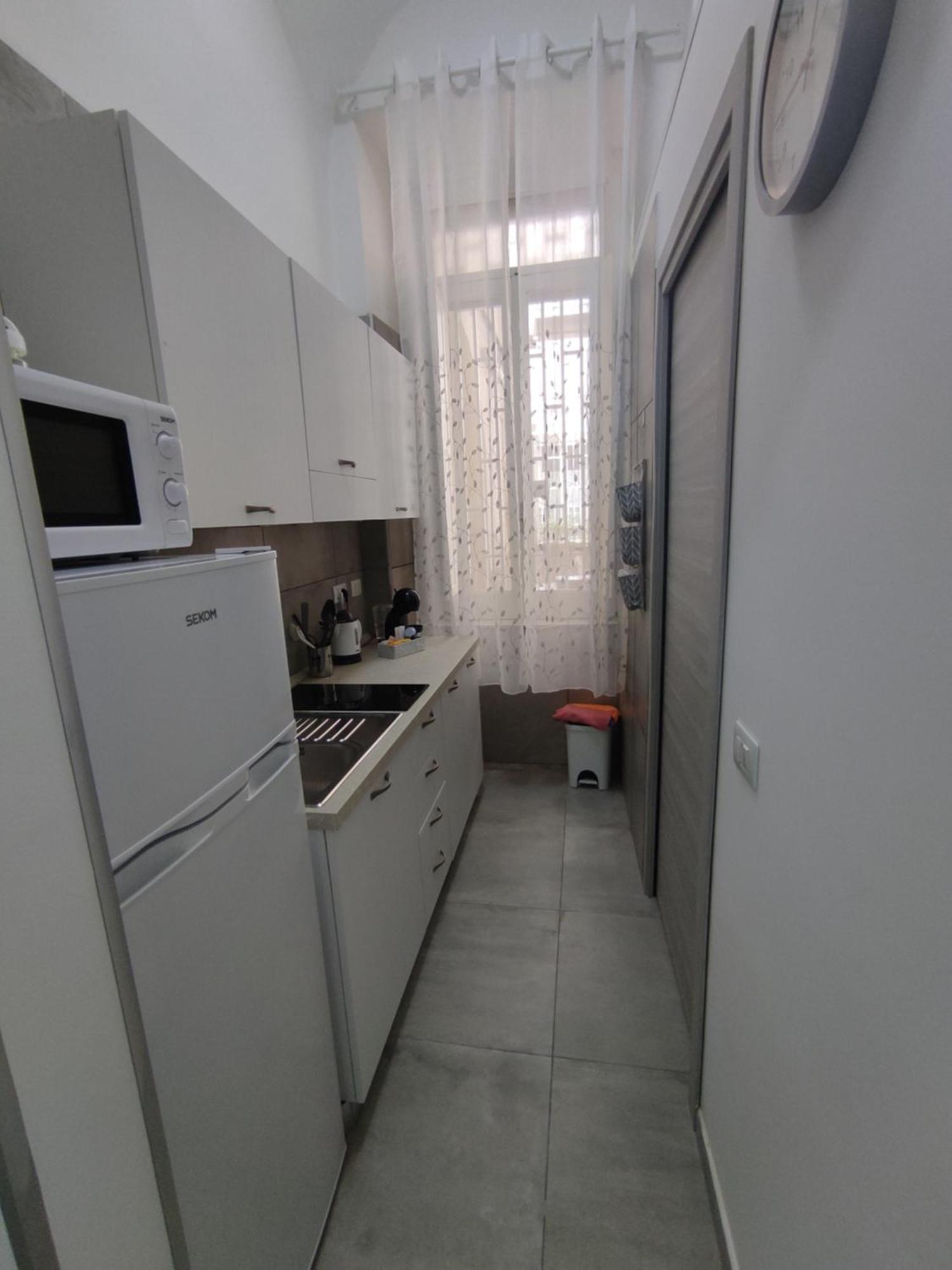 Apartamento Na' Stanza In Piazza Nápoles Exterior foto
