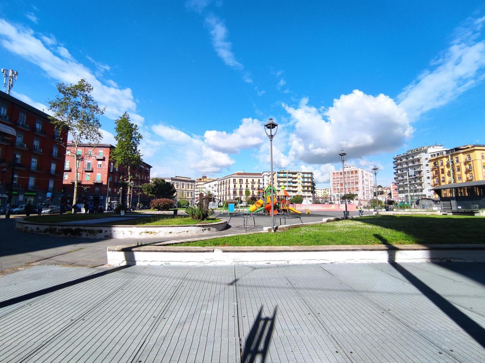 Apartamento Na' Stanza In Piazza Nápoles Exterior foto